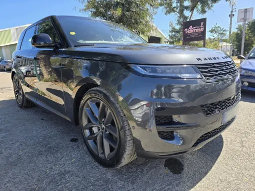 Carrosserie Haute couture pour véhicules d'exception - Réparation aile arrière, Saint-Paul, AER Peinture