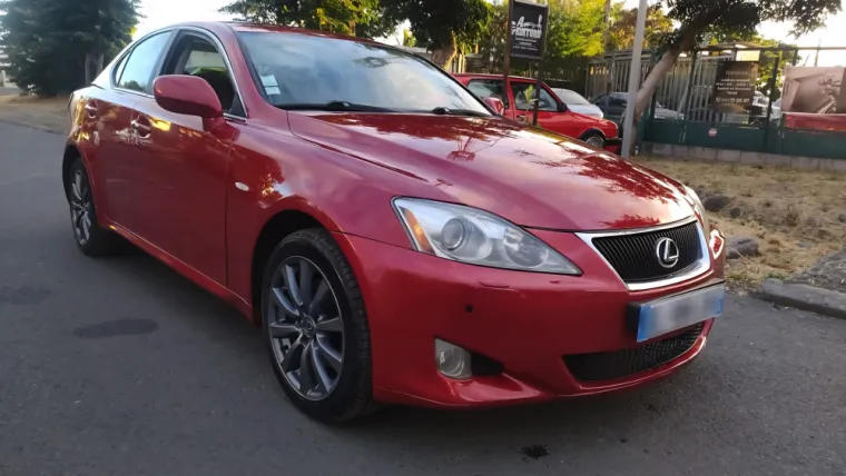 une nouvelle vie en Rouge Lucifer pour cette Lexus