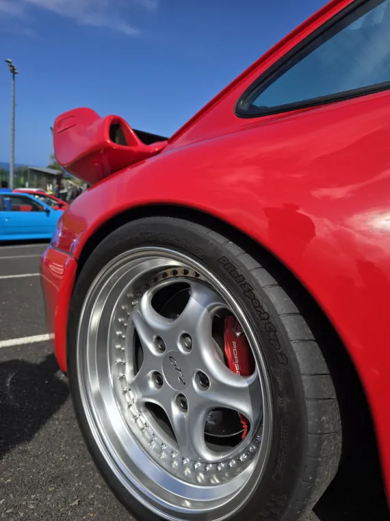 AER Peinture à Saint-Paul Carrosier Peintre Garage automobile