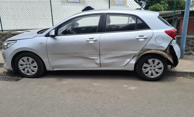 Réparation porte avant 974 Saint-Paul AER Peinture