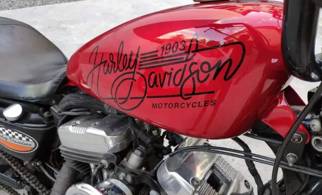 De L'acier brut à l'éclat retrouvé chez AER Peinture à Saint Paul Carrossier Peintre